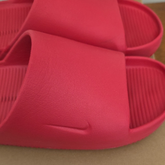 Nike University Red Calm Slide - Picture 3 of 4